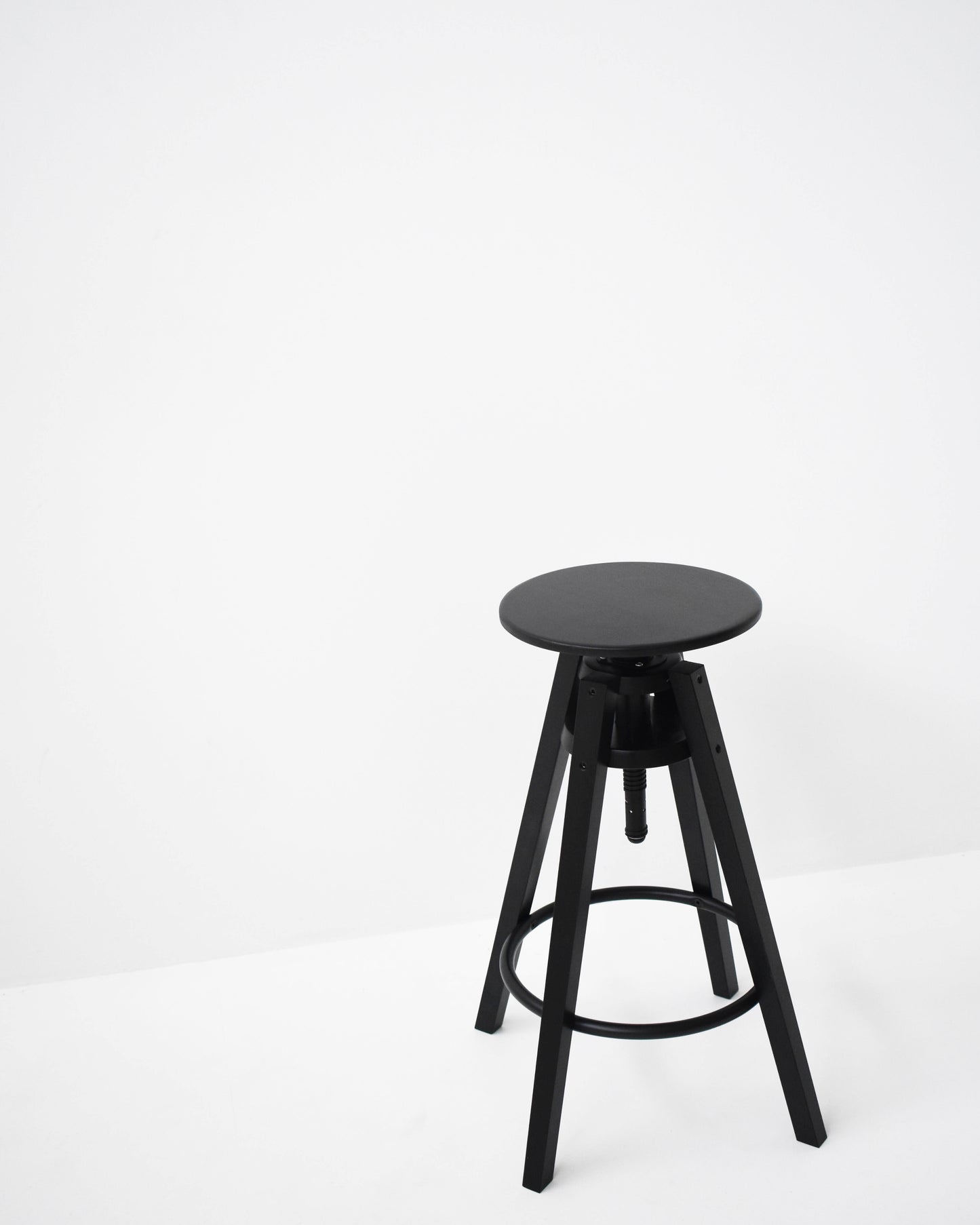 Dalfred Bar Stool - Black