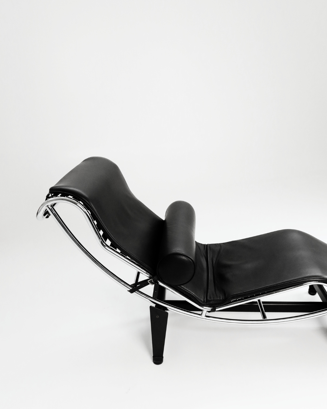 Le Corbusier LC4 Chaise Longue